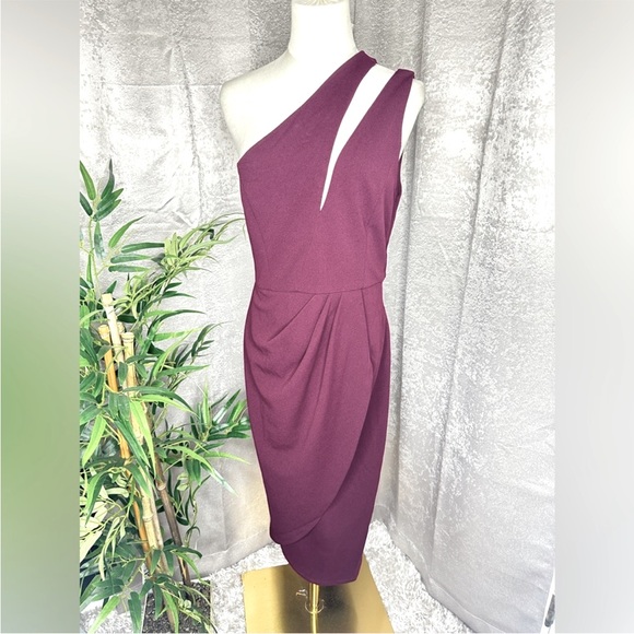 Lulus So Flirty Burgundy One-Shoulder Cutout Asymmetrical Dress - MEDIUM - Picture 6 of 7
